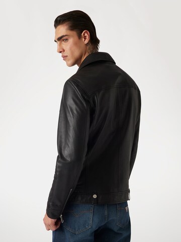 GUESS Jacke in Schwarz