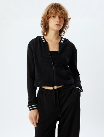 Koton Sweatshirt in Zwart: voorkant