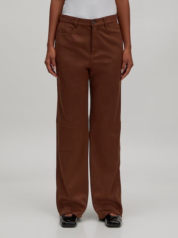 EDITED Wide leg Παντελόνι 'Celina' σε καφέ: μπροστά