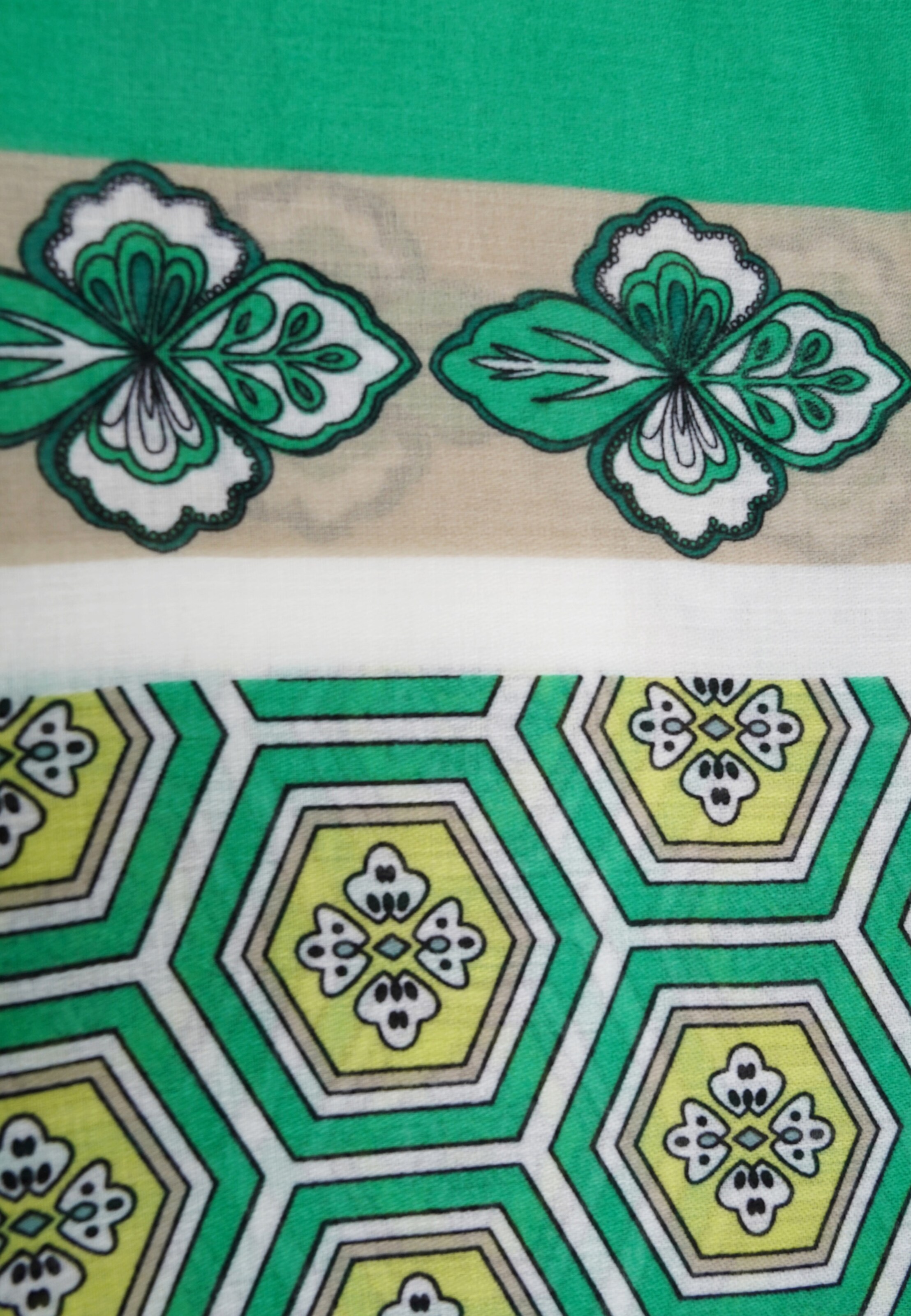 HARPA Schal in Grün