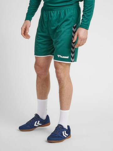 Hummel Regular Sportbroek in Groen: voorkant