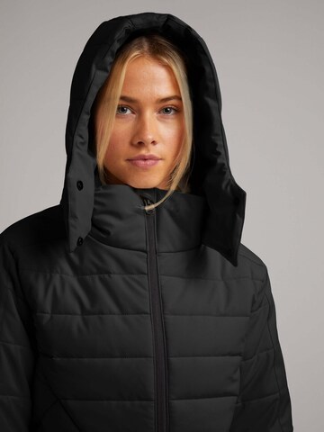 JACK1T Performance Jacket 'Isotope' in Black