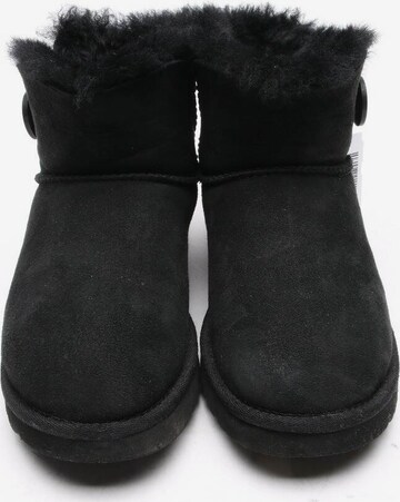 UGG Dress Boots in 38 in Black