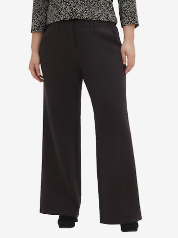 SHEEGO Wide leg Pants in Black: front
