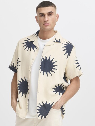 !Solid - Ajuste confortable Camisa 'SDPargav' en beige: frente