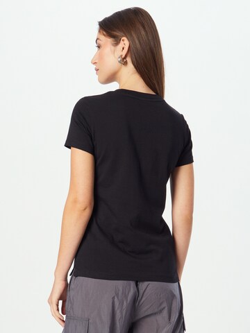 GUESS T-Shirt in Schwarz