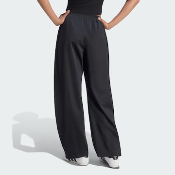 ADIDAS ORIGINALS - Barrel Pantalón 'Firebird' en negro