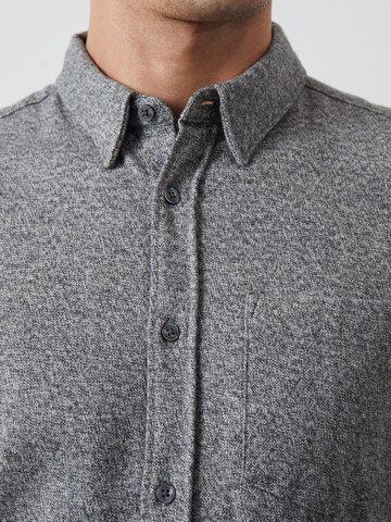 Regular fit Camicia di FRENCH CONNECTION in grigio