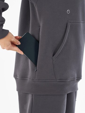 Organication Sweatshirt in Grey