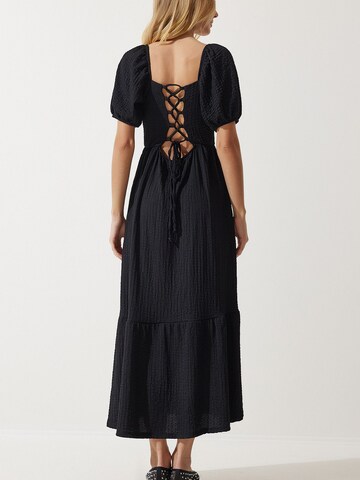 Robe Happiness İstanbul en noir
