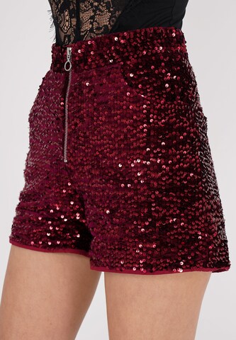 FRESHLIONS Regular Shorts 'Yara' in Rot