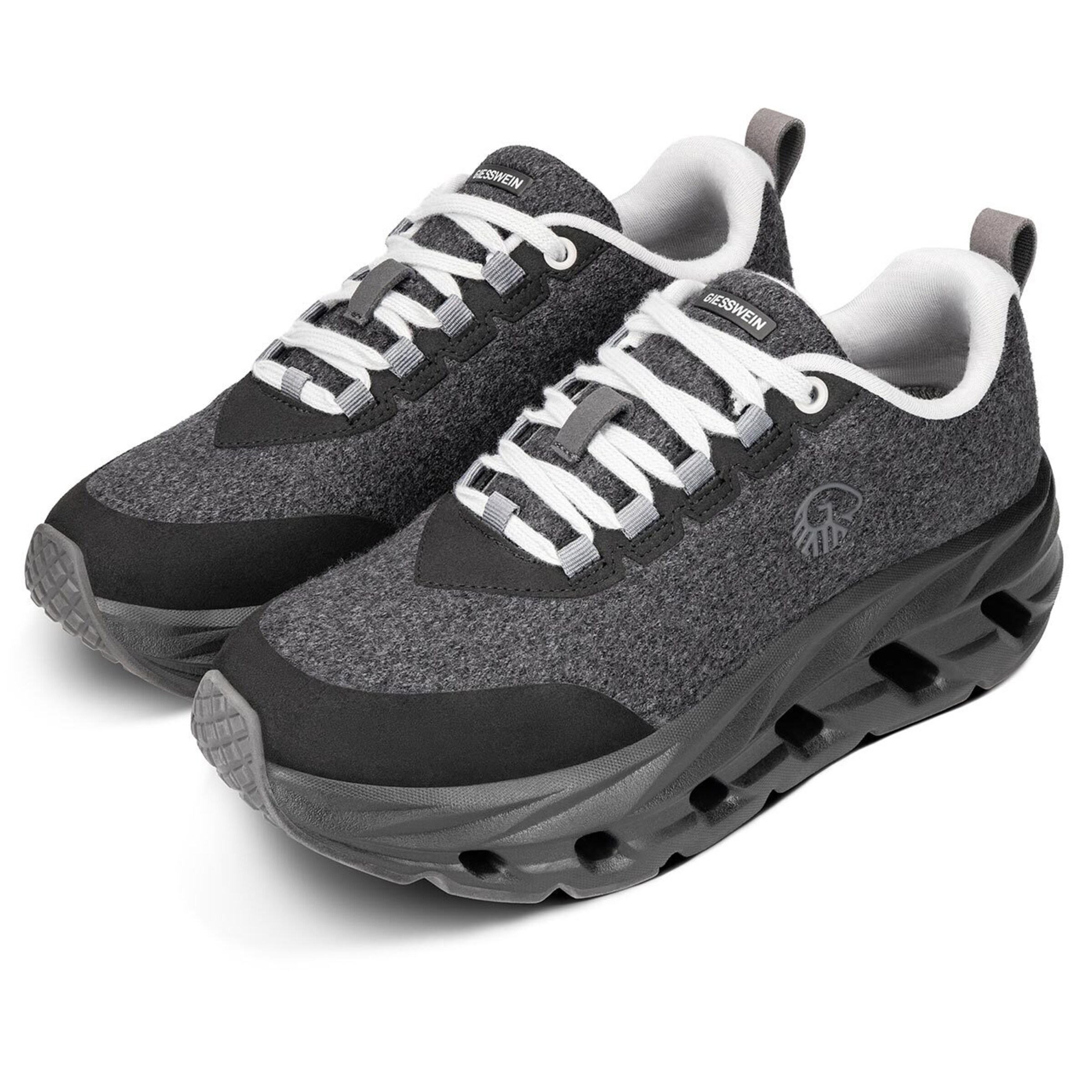 GIESSWEIN Sneakers laag 'Dream' in Zwart