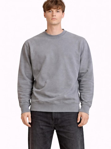 A Question Of (AQO) Sweatshirt 'Johannes' in Grijs: voorkant
