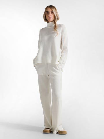 Pullover di DEHA in bianco