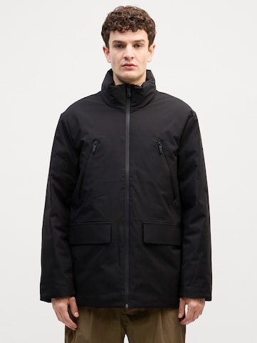 Calvin Klein Функциональная куртка в Черный: спереди