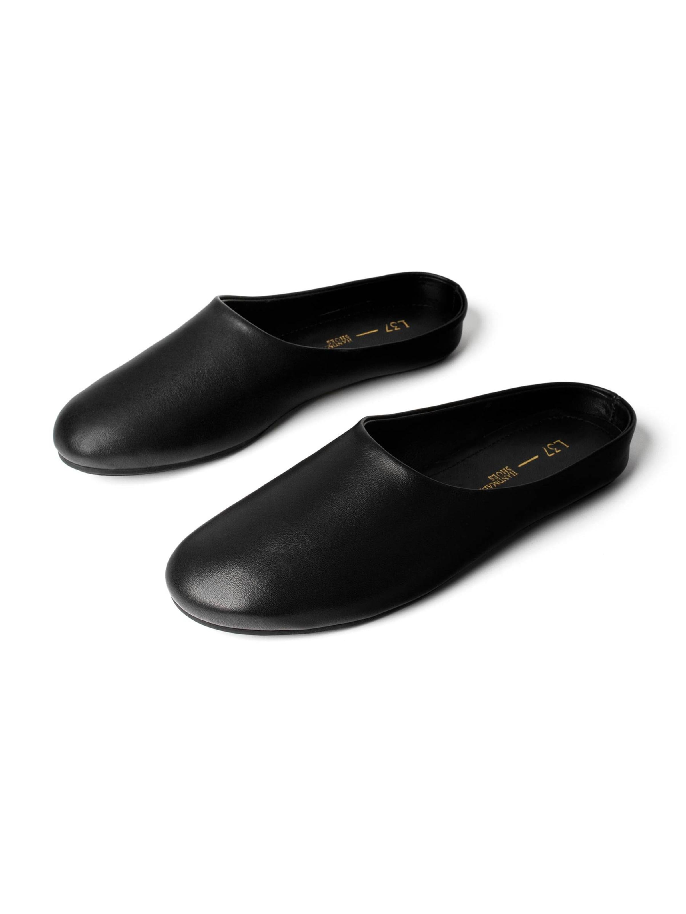 Pantoufle 'ALL AT ONCE' L37 HANDMADE SHOES en noir