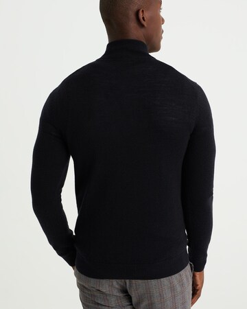 WE Fashion Sweater in Black