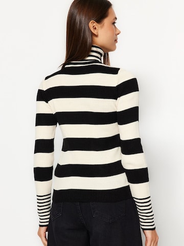 Trendyol - Jersey en negro