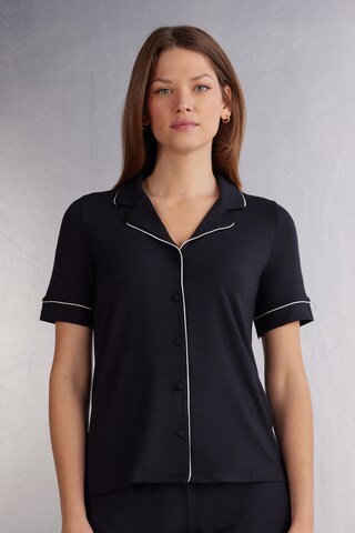INTIMISSIMI Schlafshirt in Schwarz: Vorderseite