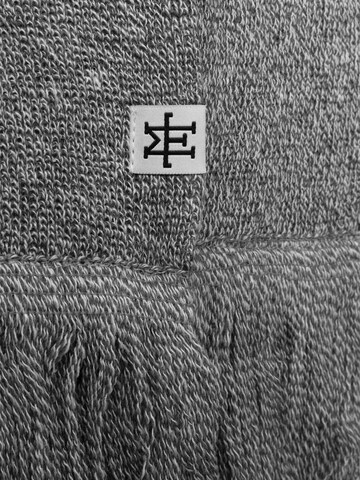 Manufaktur13 Scarf 'Fringe' in Grey