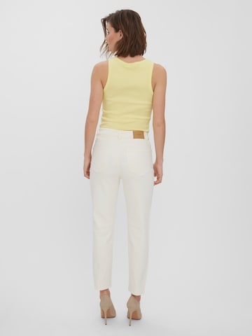 VERO MODA Regular Jeans 'Brenda' in Wit