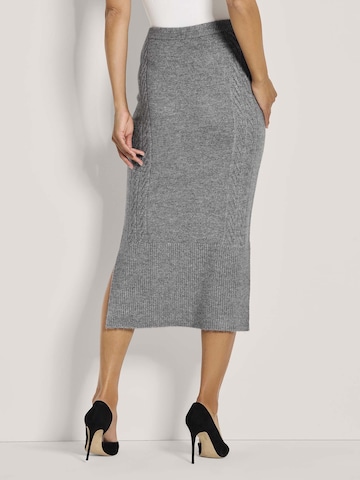 MADELEINE Rok in Grijs