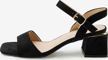 Findlay Strap sandal in Black: front