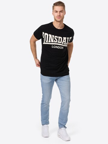 LONSDALE T-Shirt 'York' in Schwarz