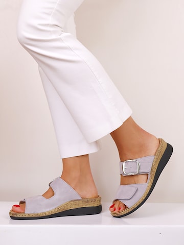 VITAFORM Pantolette in Grau: Vorderseite