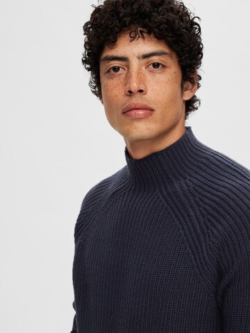 SELECTED HOMME Pullover i blå