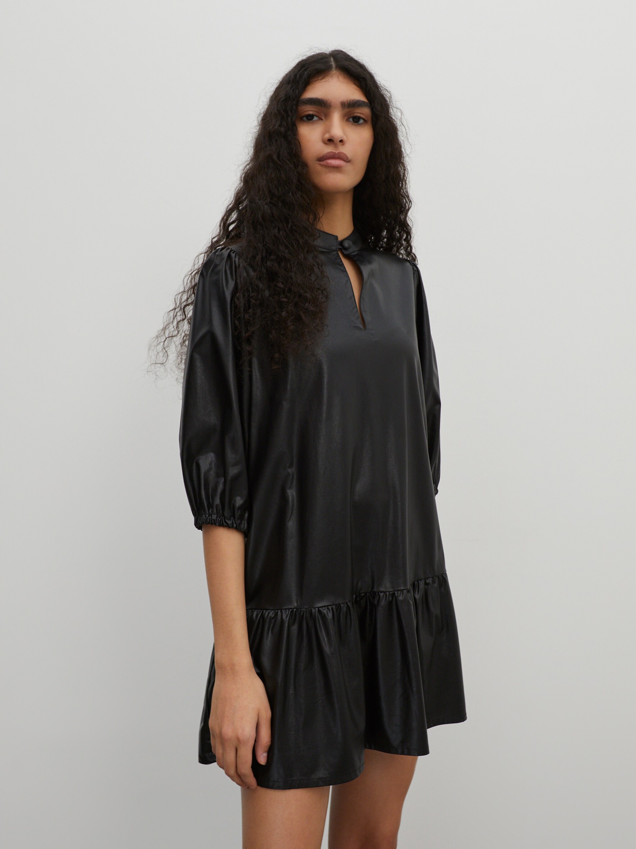 EDITED Produkte Kleid 'Giana' schwarz