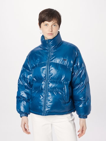 LEVI'S ®Prijelazna jakna 'Retro Puffer' - plava boja: prednji dio