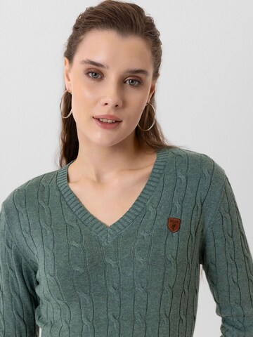 Jacey Quinn Pulover 'Joaquin' | zelena barva