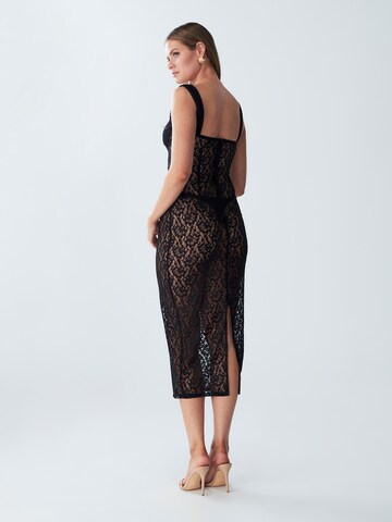 BWLDR - Vestido 'NALA' en negro: atrás