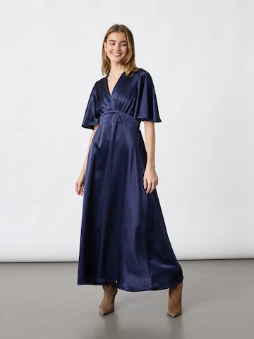 SISTERS POINT Sukienka 'GISELA' w kolorze niebieski: przód