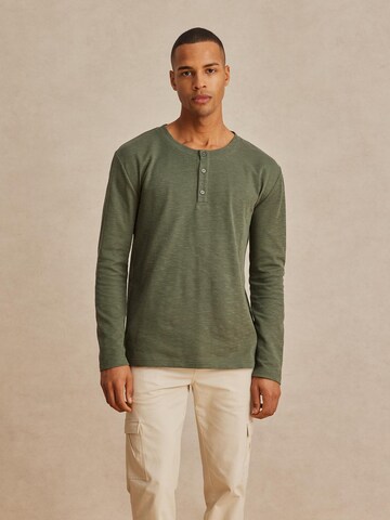 DAN FOX APPAREL Shirt 'Tjark' in Green: front