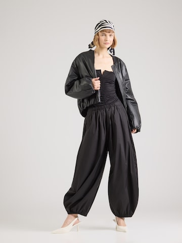 ABOUT YOU - Body camiseta 'Dilara' en negro