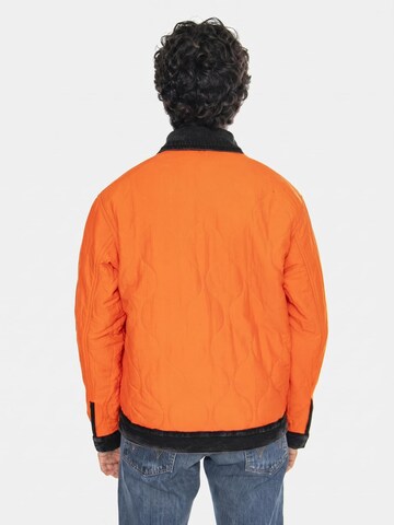EDWIN Between-Season Jacket in Black