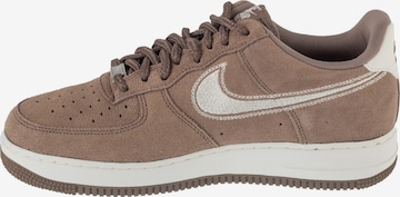 NIKE Sneaker low 'Nike Air Force 1 '07 Lv8' in Braun: Vorderseite