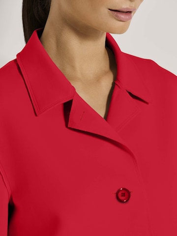 MADELEINE Bazer in Rot