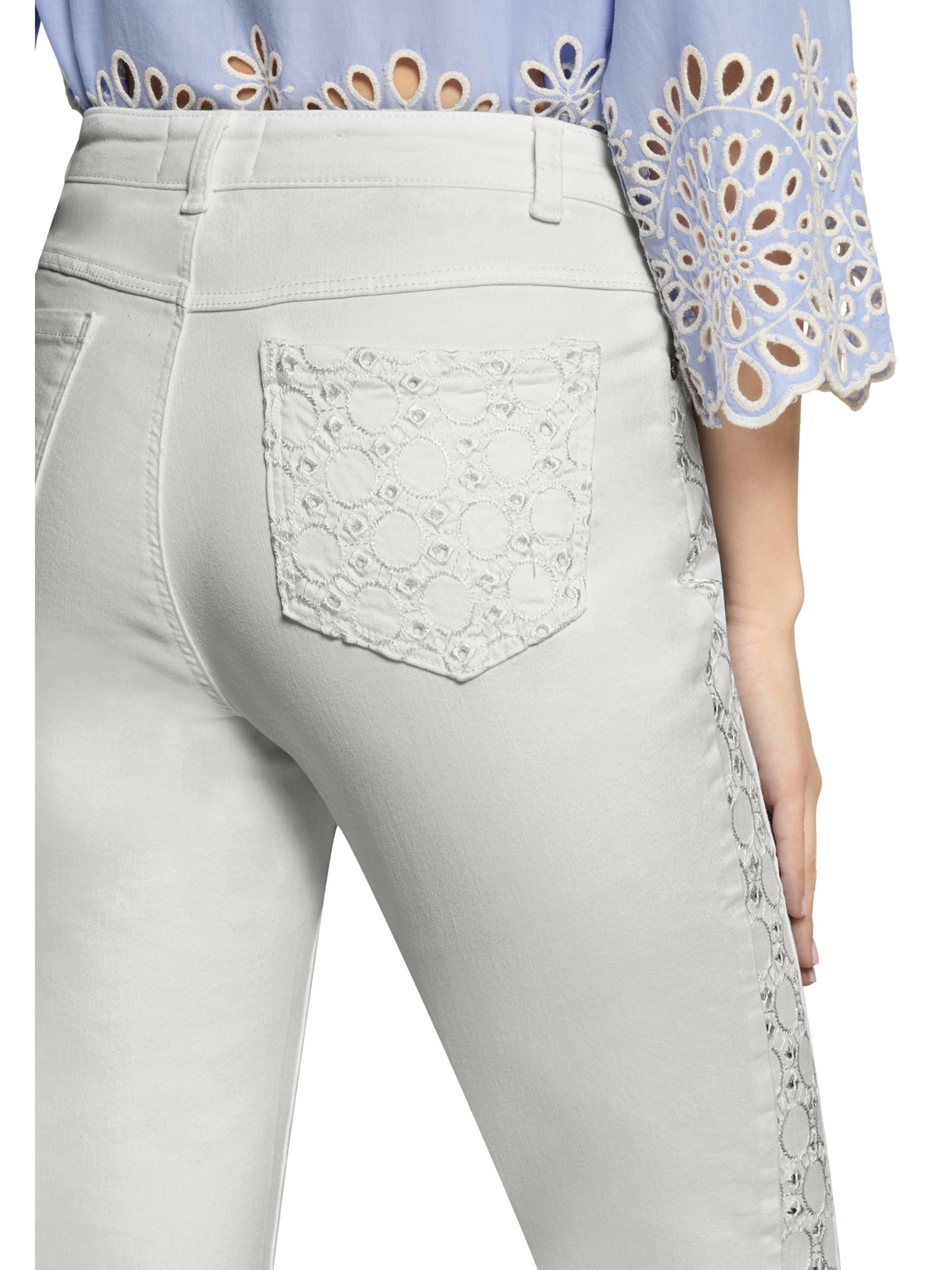 Loosefit Jeans di Cartoon in bianco