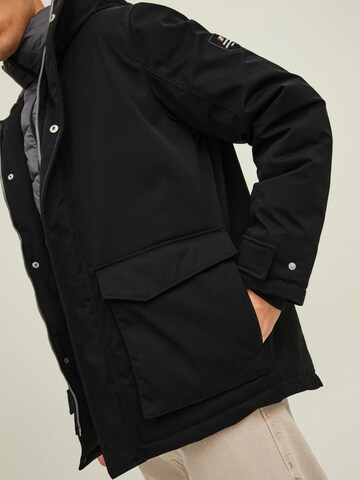 Veste mi-saison 'WILLOW' JACK & JONES en noir