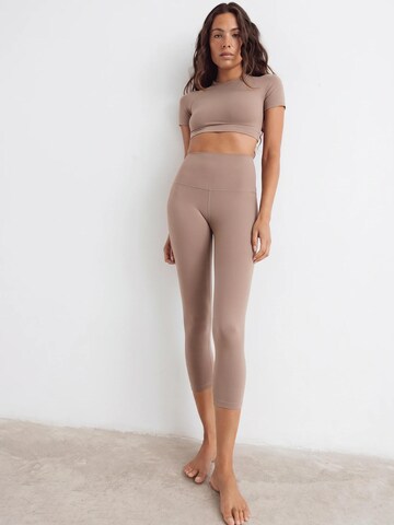 MyLibi Skinny Leggings in Bruin