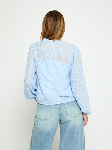 Top 'Odine' di minus in blu