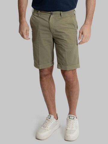 40weft Regular Pants in Green: front