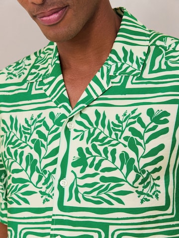 Next Regular Fit Hemd in Grün