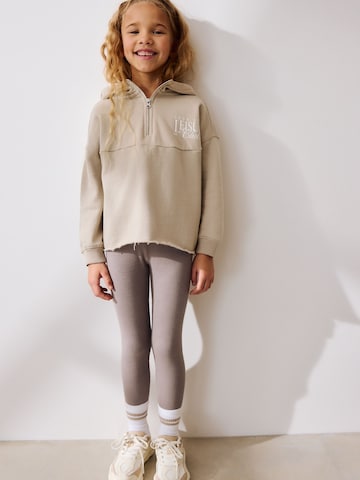 Next Set in Beige
