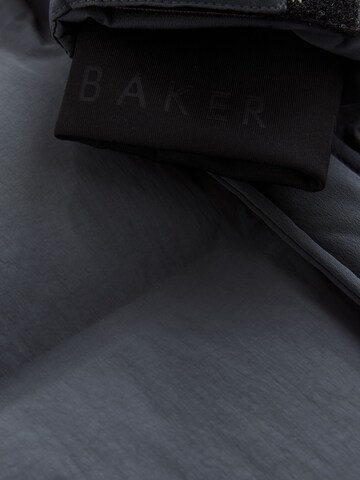 pilka Baker by Ted Baker Paltas