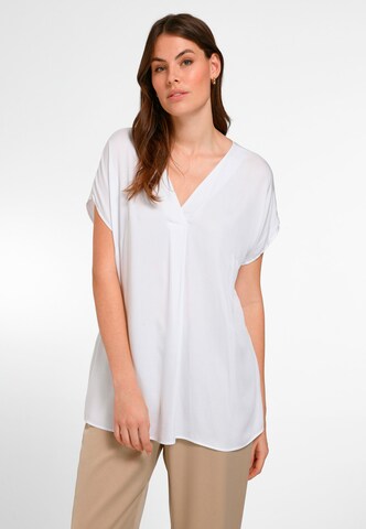 Emilia Lay Blouse in Wit: voorkant