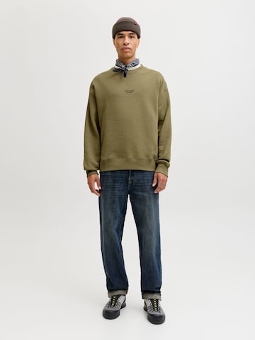 R.D.D. ROYAL DENIM DIVISION Sweatshirt 'RDDALBERT' in Green